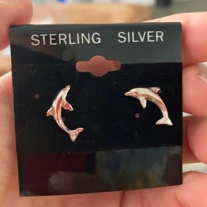 Dolphin studs earrings